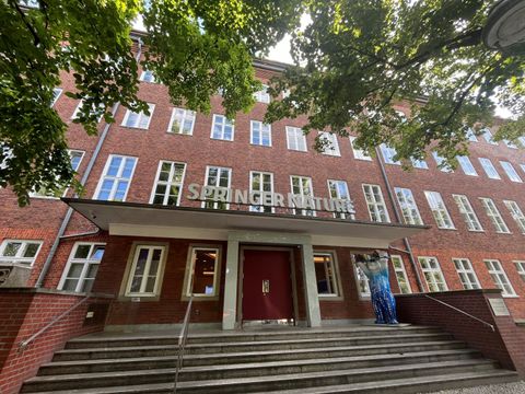 258.Kiezspaziergang - Springer Verlag am Hiedelberger Platz