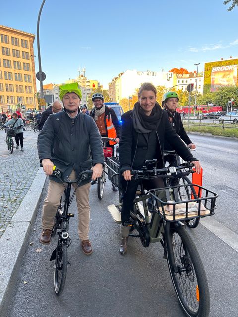 Johannes Wieczorek, Staatssekretär für Mobilität und Verkehr, und Bezirksstadträtin Dr. Saskia Ellenbeck