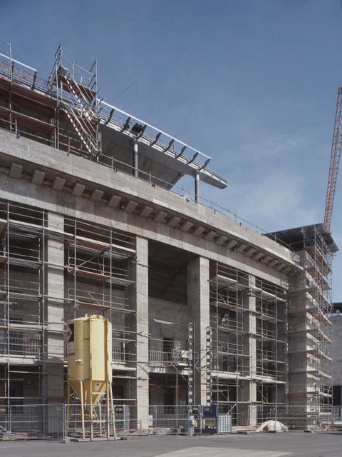 Außenbau während der Sanierung (Bild: Landesdenkmalamt Berlin, Wolfgang Reuss)