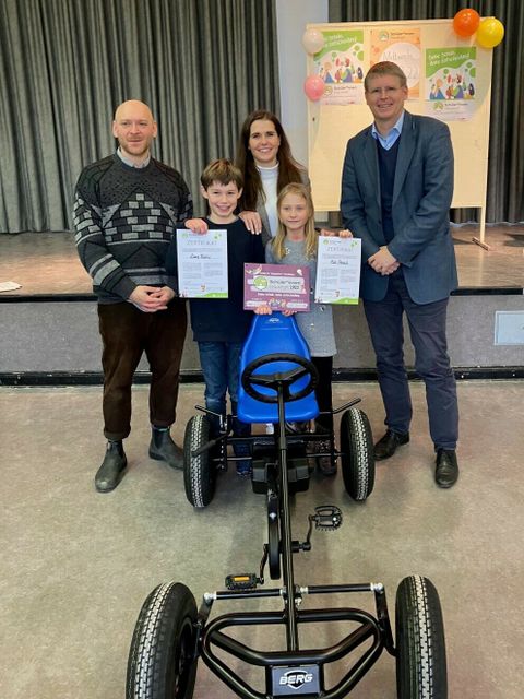 Von links nach rechts: Herr Schneider, Lars Wehe, Frau Sievert, Nele Streich, Herr Dollase
