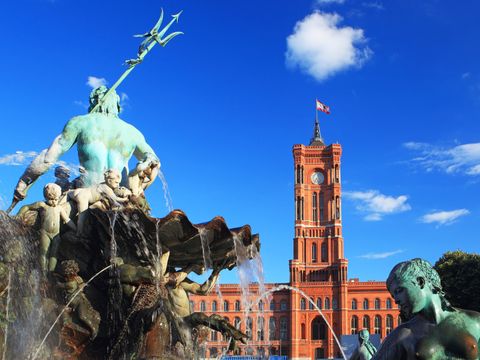 Neptunbrunnen und Rotes Rathaus