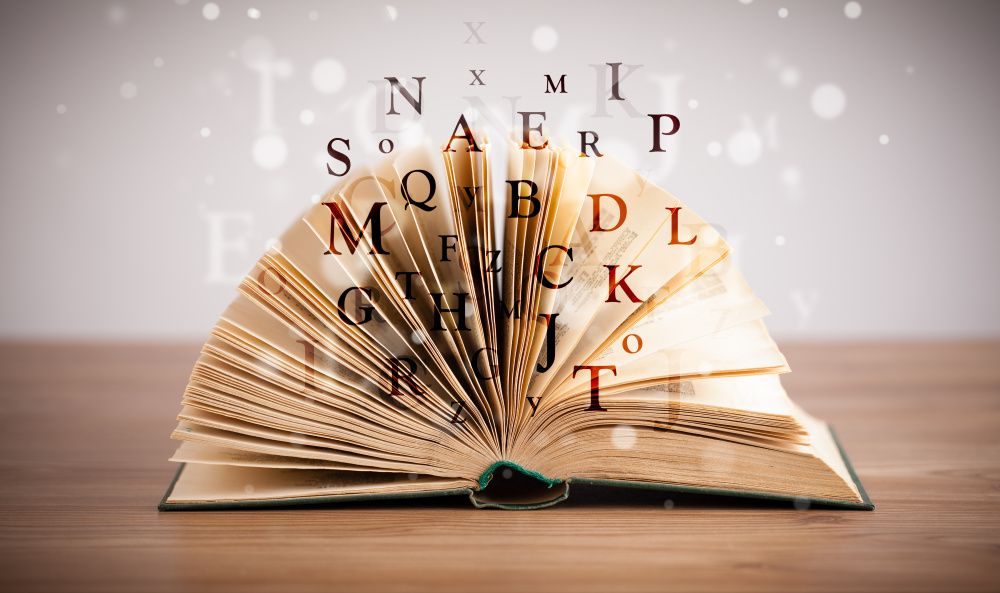 Buch_mit_fliegenden_Buchstaben