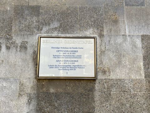 Gedenktafel für Otto und Anna von Gierke.