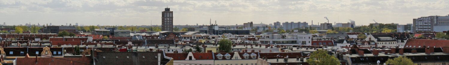 Tegel von oben mit Himmel