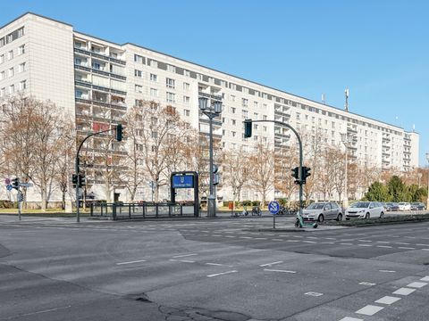 Standort ehemals Deutsche Sporthalle (heute Wohnblock in Großtafelbauweise)