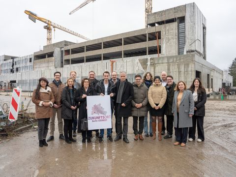 Teilnehmerinnen und Teilnehmer der Veranstaltung: "Vorstellung Zukunftsort Berlin Südwest" (Bild: ESDES.Pictures/RIK Berlin Südwest)