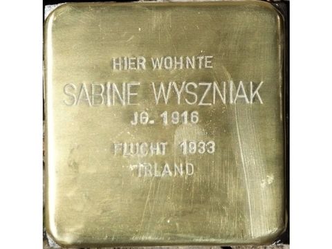 Stolperstein Sabine Wyszniak (Bild: Stolpersteine-Initiative CW, Hupka)