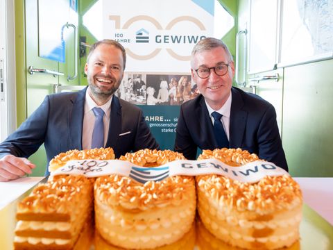 GEWIWO-Vorstände Frank-Peter Pollenske (rechts im Bild) und Sebastian Griese (Bild: Christian Kruppa)