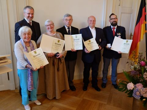 Verleihung der Bezirksmedaille 2017