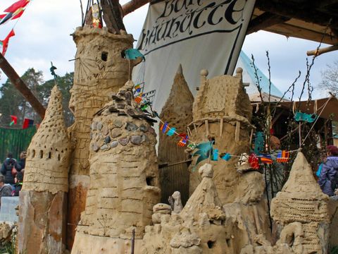 Lehmbauprojekte mit Kindern