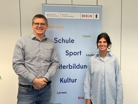 Bezirksstadtrat Dollase mit der neuen Fachbereichsleiterin Sport, Frau Zippel