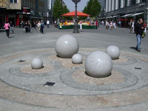 Kugelbrunnen, 28.4.2009, Foto: Jutta Krenz
