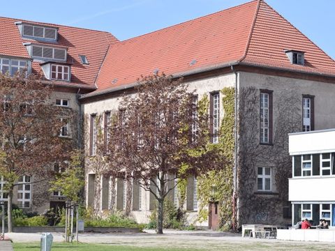 Kepler-Schule Neukölln_ Außenansicht