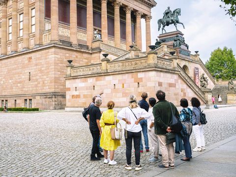Führung auf der Museumsinsel Berlin, seit 1999 UNESCO Weltkulturerbe (Bild: Anna Tiessen)