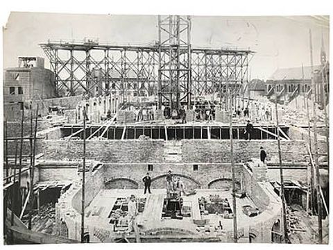 Das Rathaus Charlottenburg als Baustelle