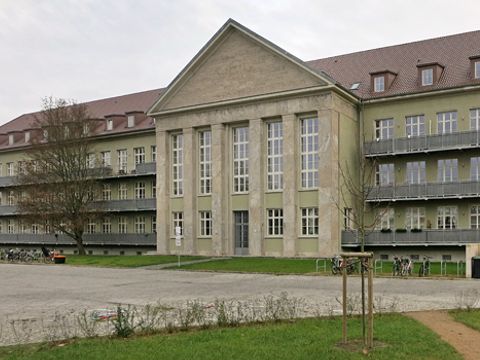 Ehem. Pionierschule I (Bild: Landesdenkmalamt Berlin, Wolfgang Bittner)
