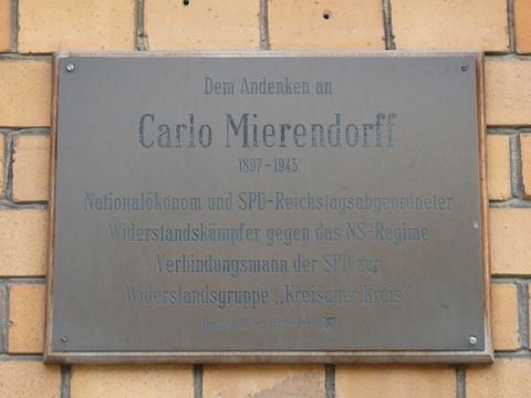 Gedenktafel für Carlo Mierendorff, 8.9.2010, Foto: KHMM