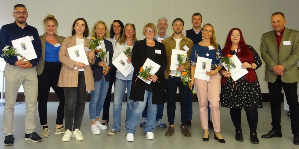 Gruppenfoto Abschluss Kompetenz Plus