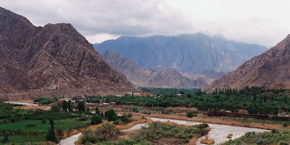 Blick auf den Fluss Arax, aus der Serie „Like Scattered Islands“, 2025