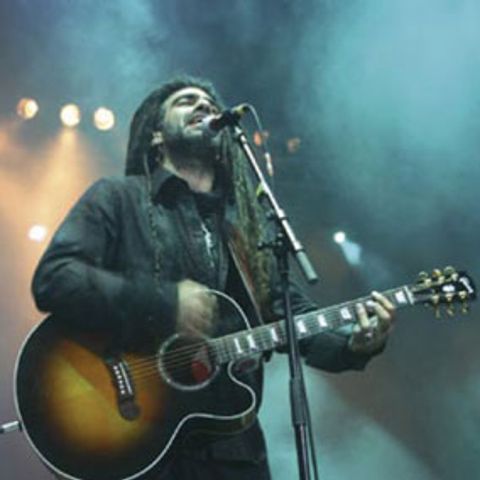 Mosh Ben Ari während des Konzerts in der Max-Schmeling-Halle.
