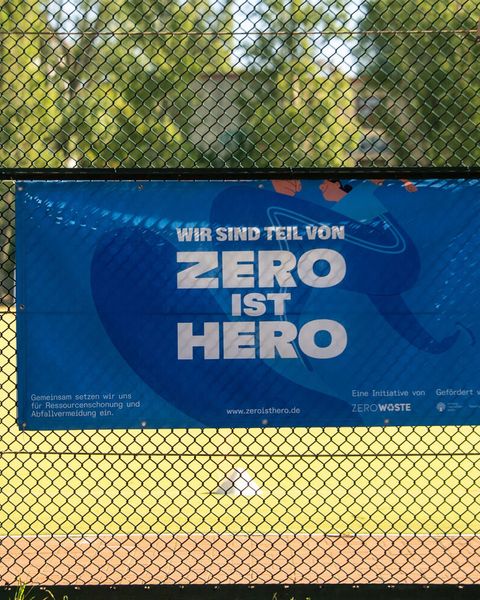 Zero ist Hero Schild