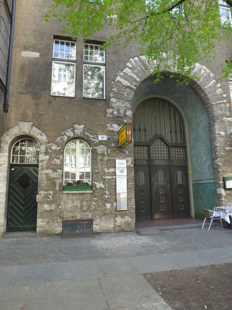 Hausansicht Bleibtreustr. 17 (Bild: Stolpersteine-Initiative CW, Hupka)