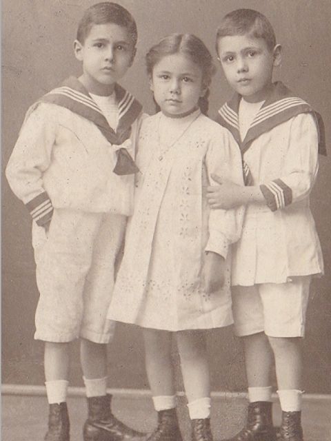 Charlotte Rosa mit ihren Brüdern Rudolf und Karl Gerhard (Bild: Privatarchiv)