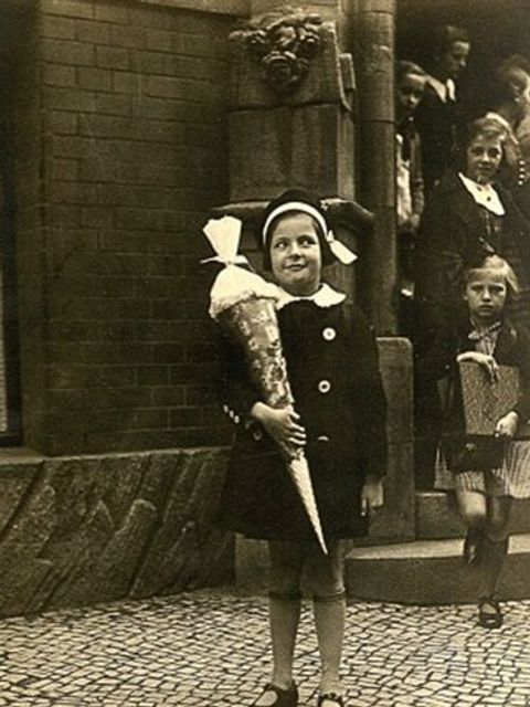Evelyn Greve 1935 Einschulung in Privatschule (Bild: Cornelia Greve, Berlin)