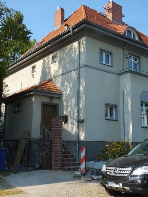 Hausansicht Falterweg 13 (Bild: Stolpersteine-Initiative CW, Hupka)