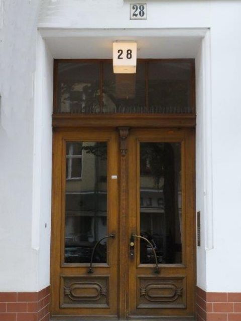 Hausansicht Grolmanstr. 28 (Bild: Stolpersteine-Initiative CW, Hupka)