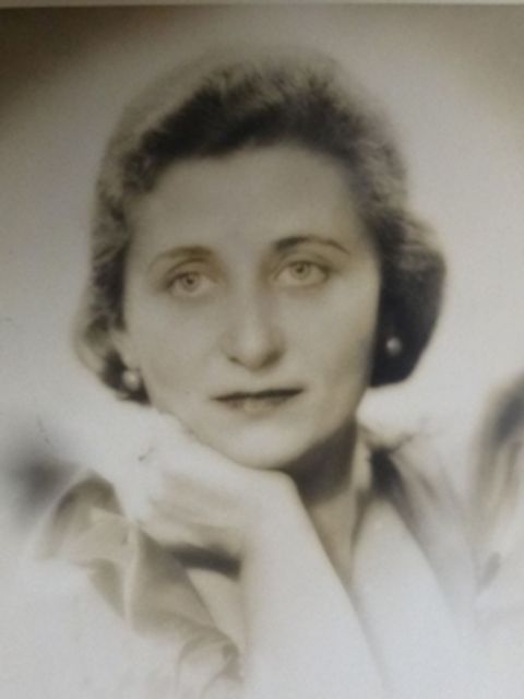 Hella Selma Pinto, jung (Bild: Familienaufzeichnungen, Erinnerungen, Fotos und Dokumente von Sylvie Kervella-Perlberger und Annett Rubner-Weissfeld)