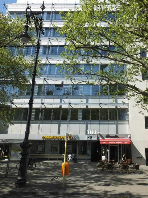 Hausansicht Kurfürstendamm 102 (Bild: Stolpersteine-Initiative CW, Hupka)