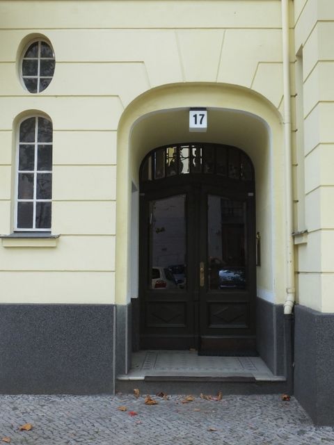 Hausansicht Trendelenburgstr. 17 (Bild: Stolpersteine-Initiative CW, Hupka)