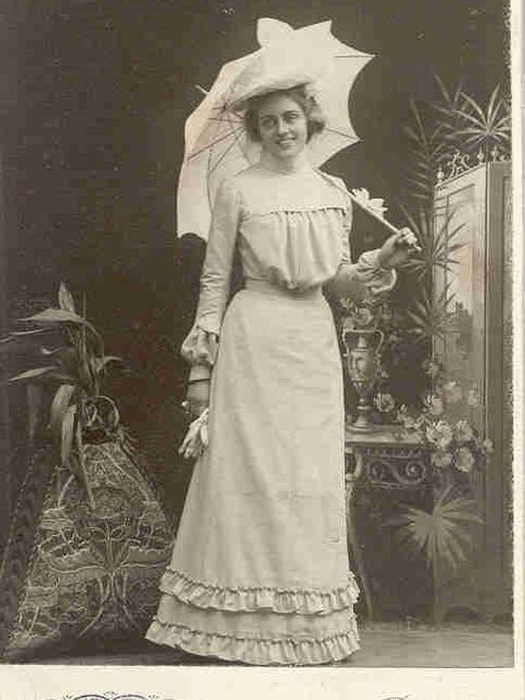 Elisabeth Adler - Dernburger Str. 7