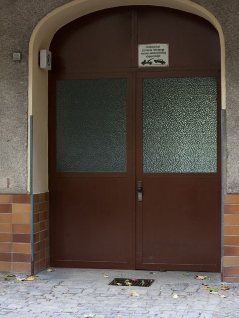 Hauseingang Eislebener Str. 4