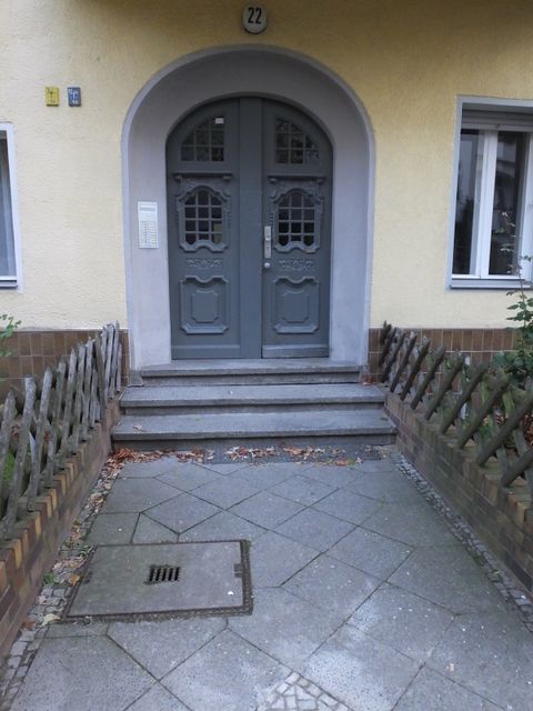 Hausansicht Holsteinische Str. 22 (Bild: Stolpersteine-Initiative CW, H.-J. Hupka)