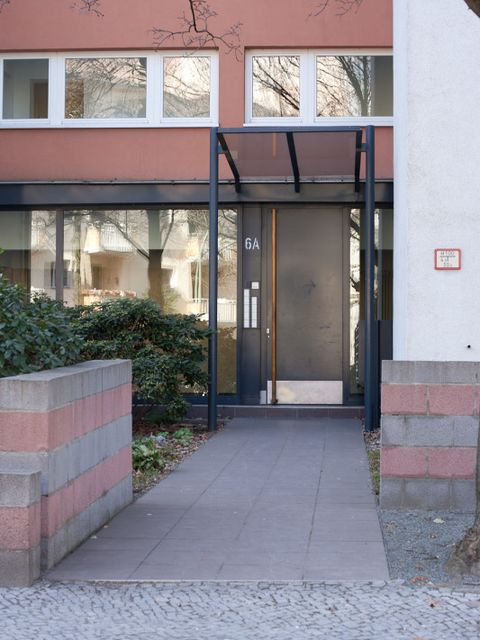 Hauseingang Aschaffenburger Str. 6A, März 2012