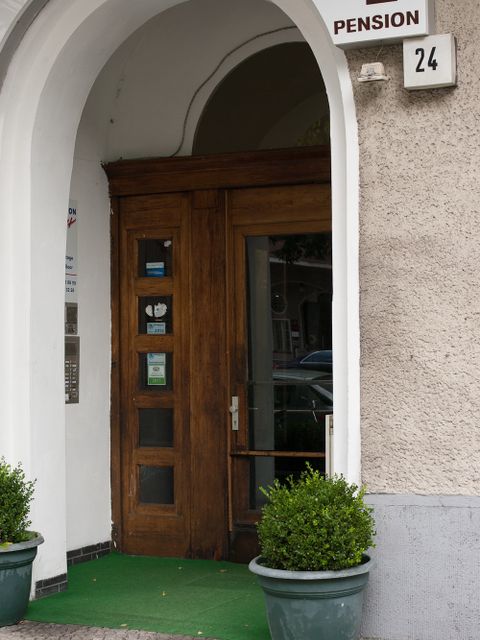 Hauseingang Brandenburgische Str. 24