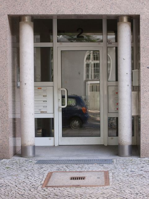 Hauseingang Markgraf-Albrecht-Str. 2, 22.07.2012