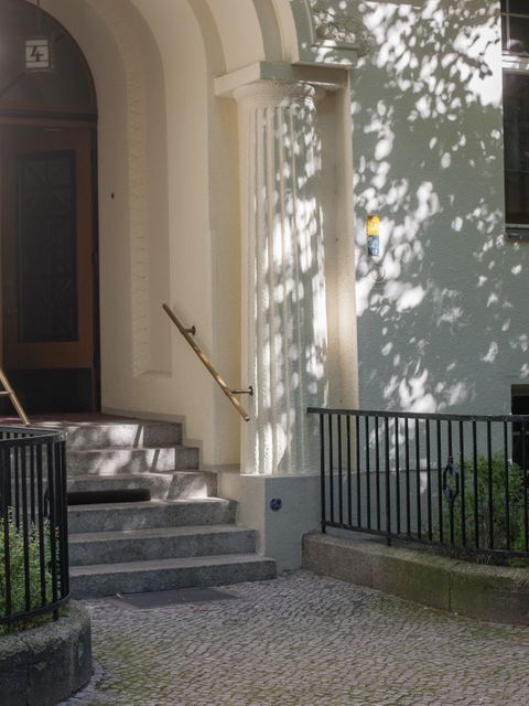 Hauseingang Markgraf-Albrecht-Straße 4