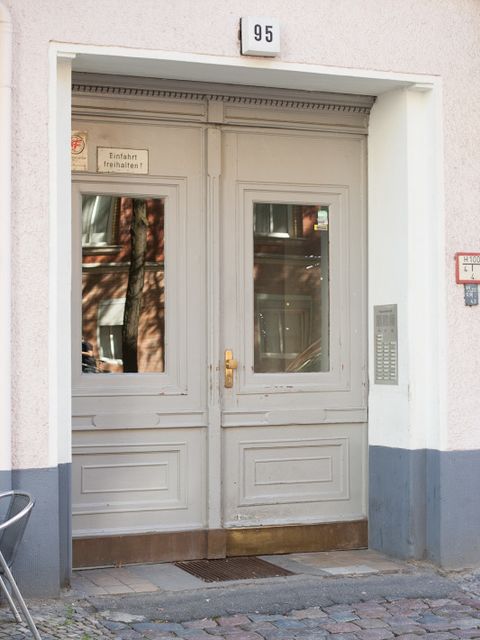 Hauseingang Pestalozzistr. 95, 25.08.2012