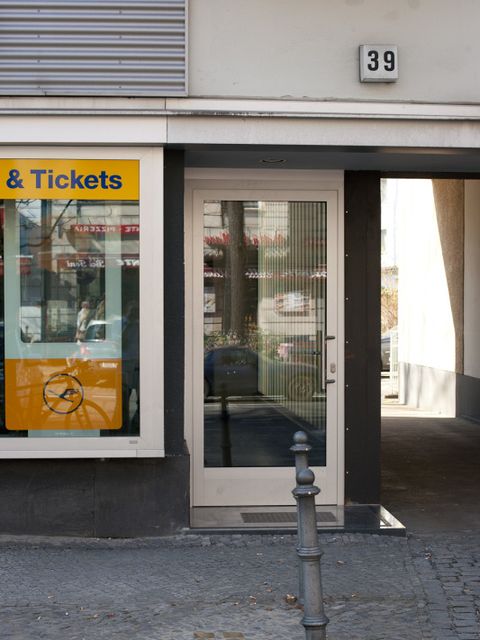 Hauseingang Uhlandstr. 39, 25.03.2012