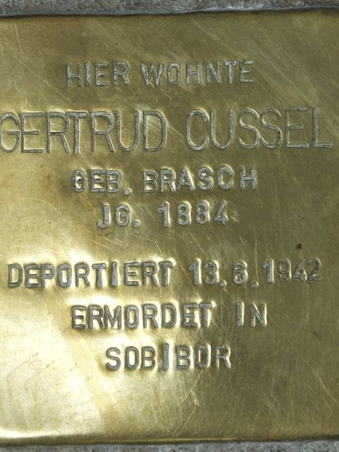 Stolperstein Gertrud Cussel, Foto:H.-J. Hupka, 2014