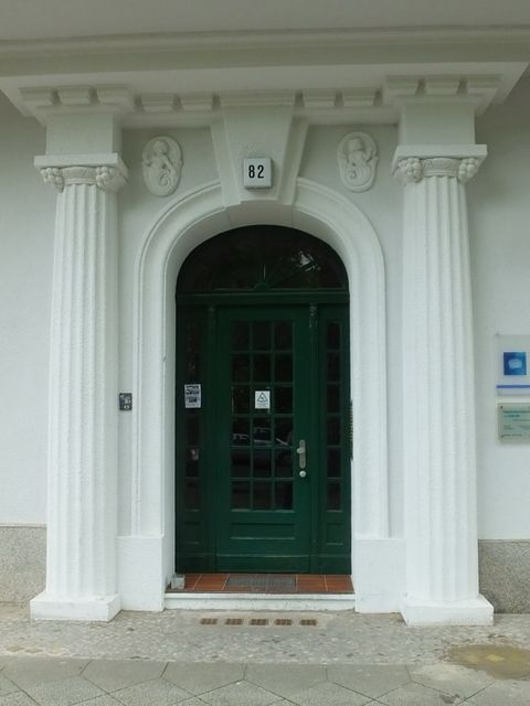 Hauseingang Westfälische Str. 82, Foto: H-J. Hupka, 2014