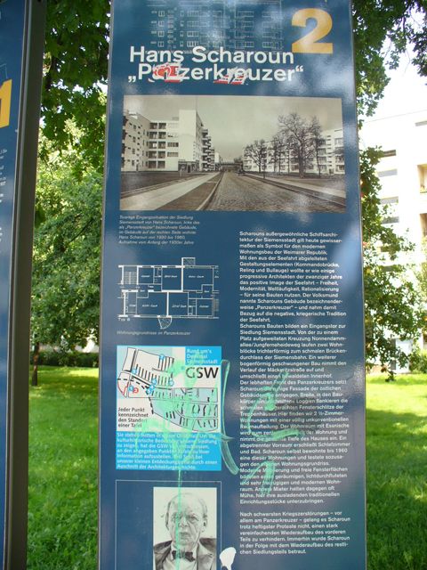Infotafel 2 Hans Scharoun "Panzerkreuzer", 7.8.2007, Foto: KHMM