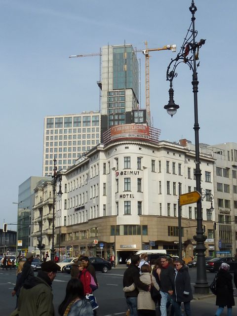 Zoofenster, vom Joachimstaler Platz aus gesehen, 12.3.2011, Foto: KHMM