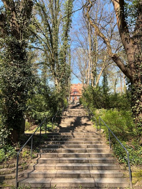 Friedhof Heerstraße Trakhener Allee 1, Treppe