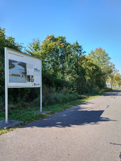 Auf dem Donauradweg