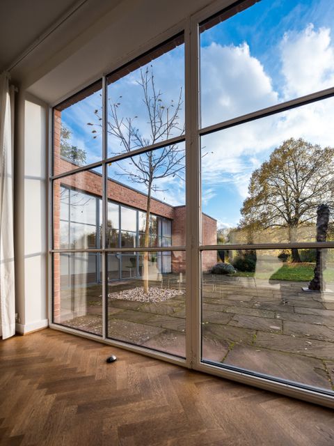 Mies van der Rohe Haus. Blick auf die Terrasse