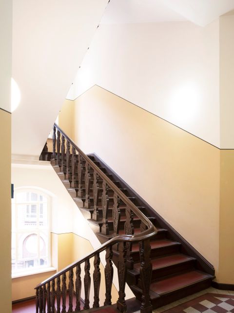 Nebentreppenhaus im Rathaus Lichtenberg